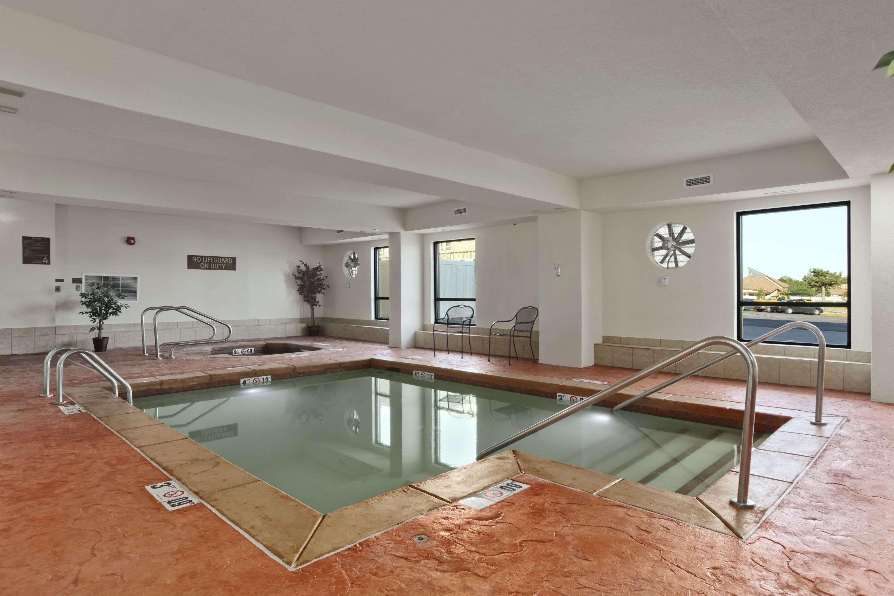 Sky Tree Hotels Tulsa Dış mekan fotoğraf